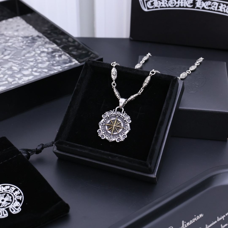 Ch**me He**ts necklaces